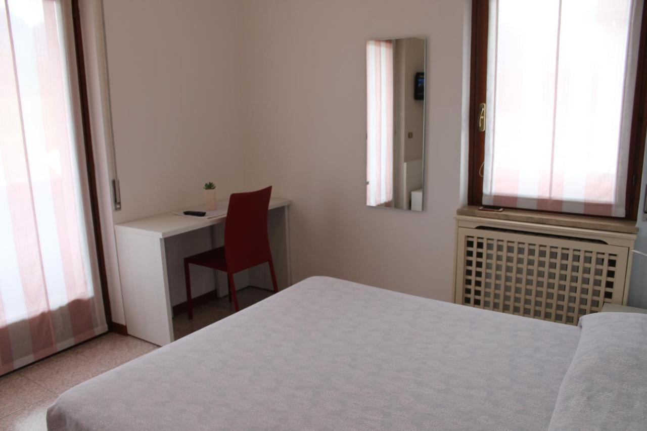 Hotel O'Scugnizzo 2 Беллуно Экстерьер фото