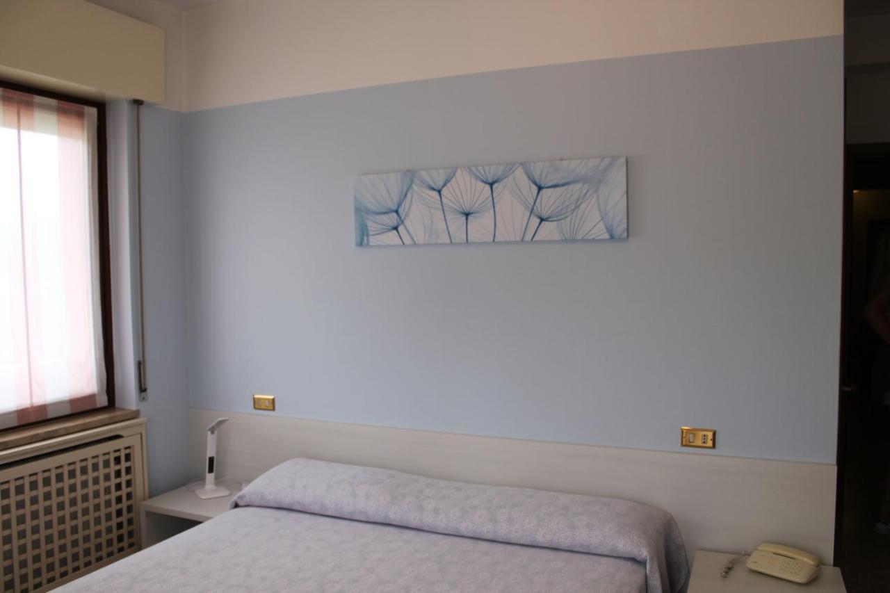 Hotel O'Scugnizzo 2 Беллуно Экстерьер фото