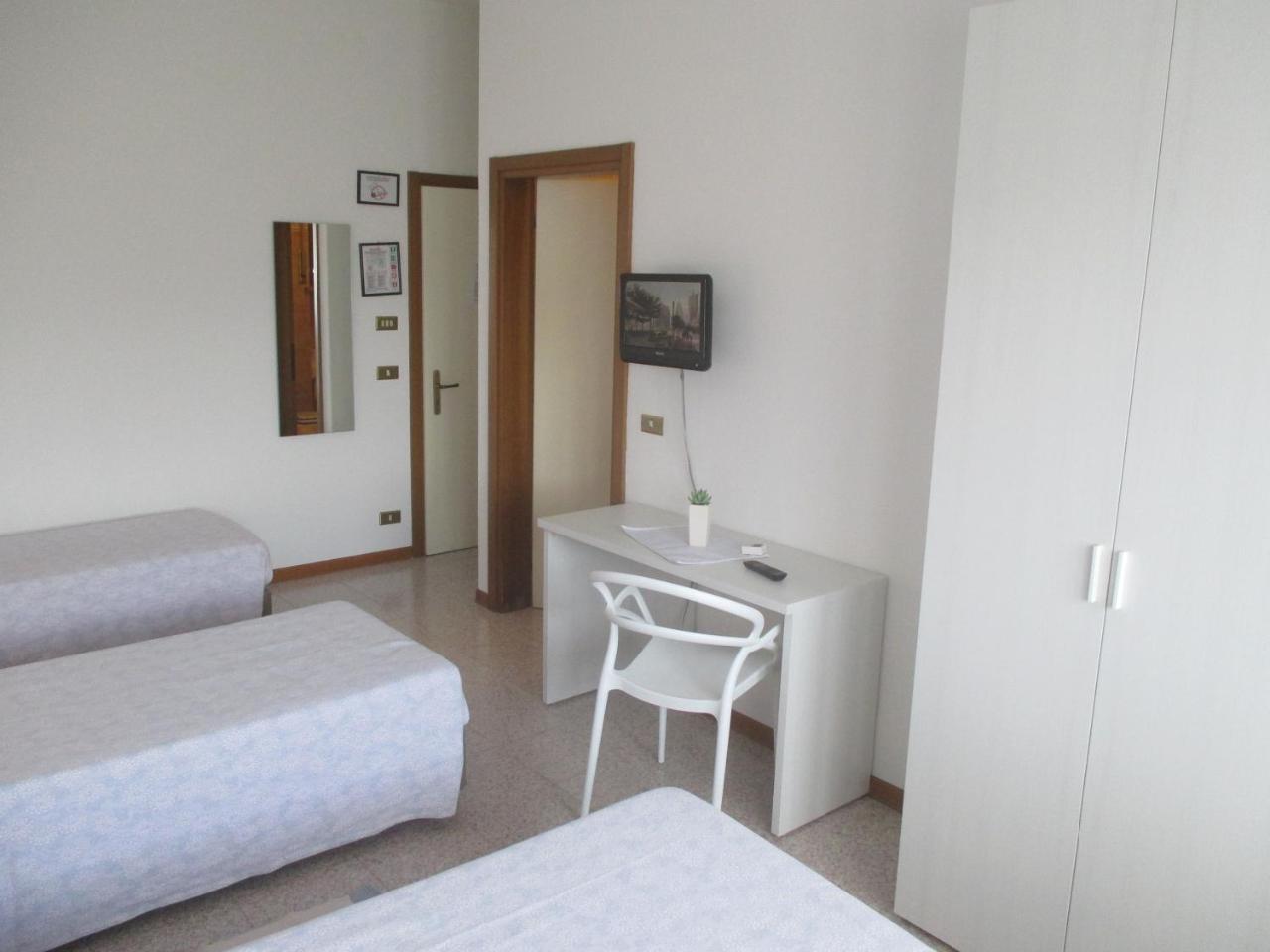 Hotel O'Scugnizzo 2 Беллуно Экстерьер фото