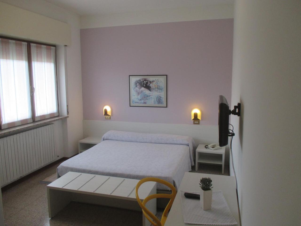 Hotel O'Scugnizzo 2 Беллуно Экстерьер фото