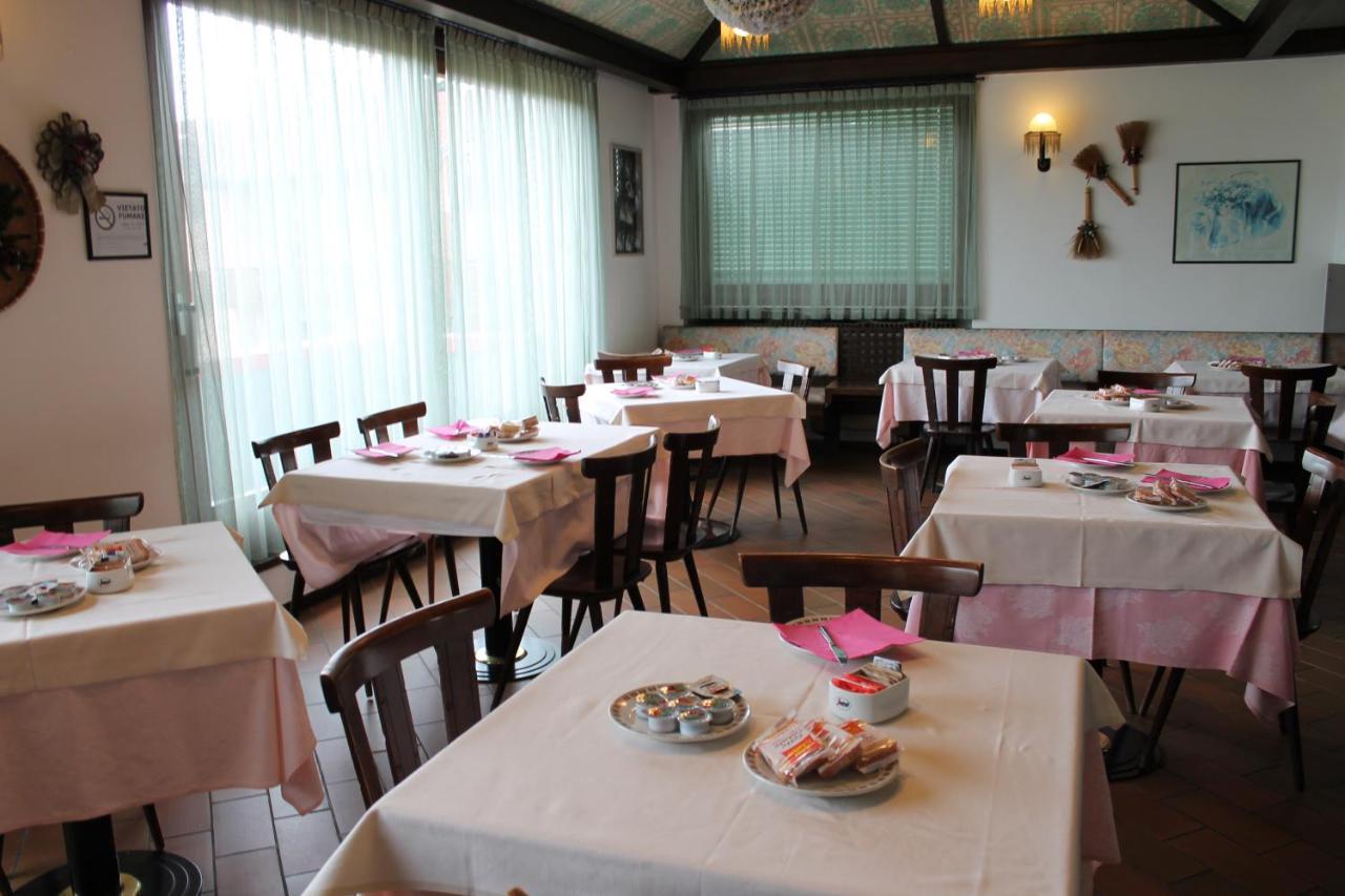 Hotel O'Scugnizzo 2 Беллуно Экстерьер фото